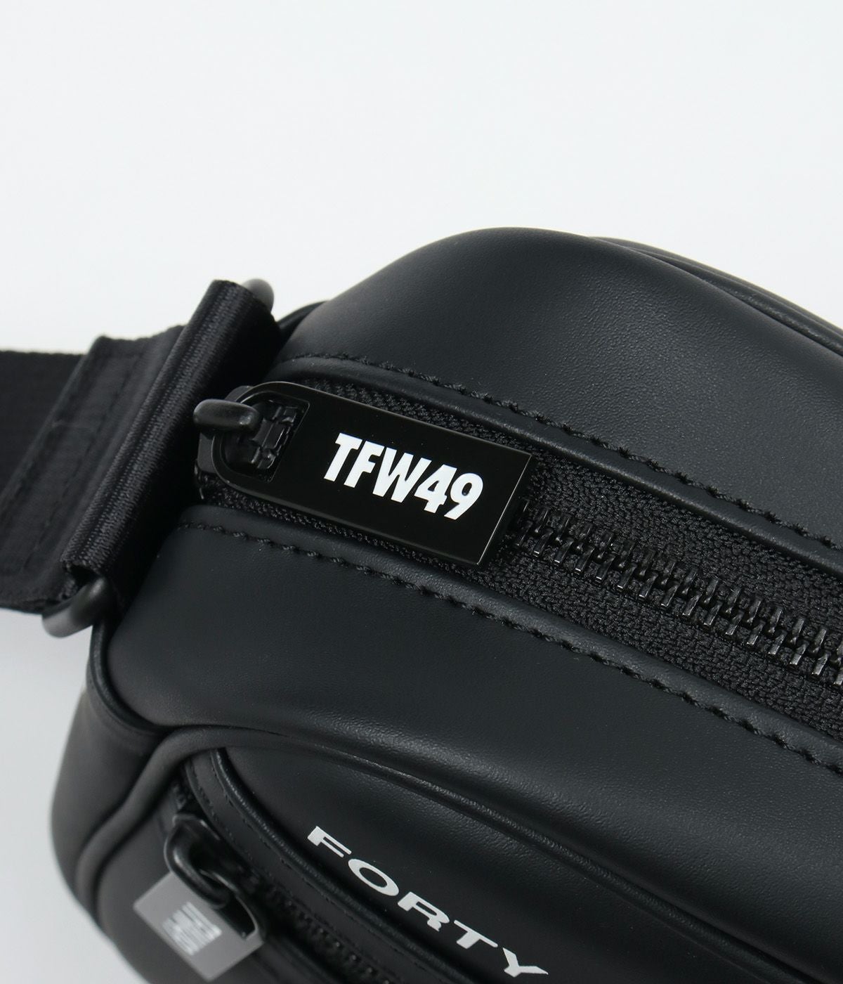 LEATHER ショルダーバック TFW49 SHOULDER Store EC TFW49（ティーエフダブリュー）Official | BAG ゴルフバッグ・キャディバッグ