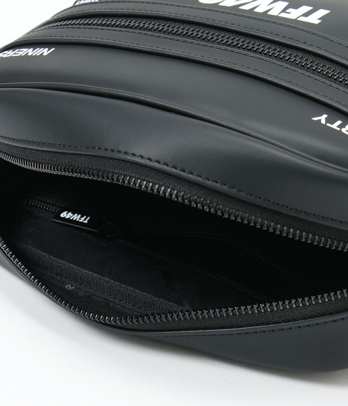 TFW49 ショルダーバック LEATHER SHOULDER BAG | TFW49（ティーエフダブリュー）Official EC Store