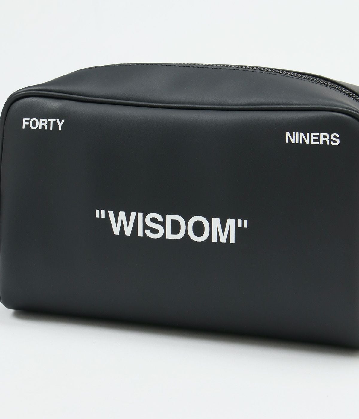 LEATHER MIDIUM POUCH | TFW49（ティーエフダブリュー）Official EC Store