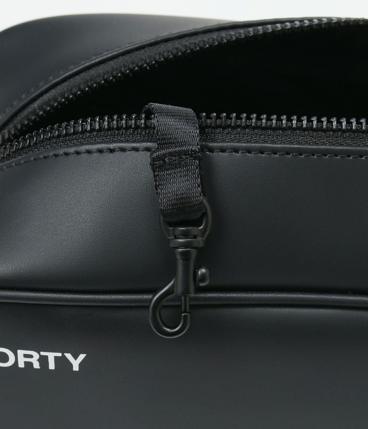 LEATHER MIDIUM POUCH | TFW49（ティーエフダブリュー）Official EC Store