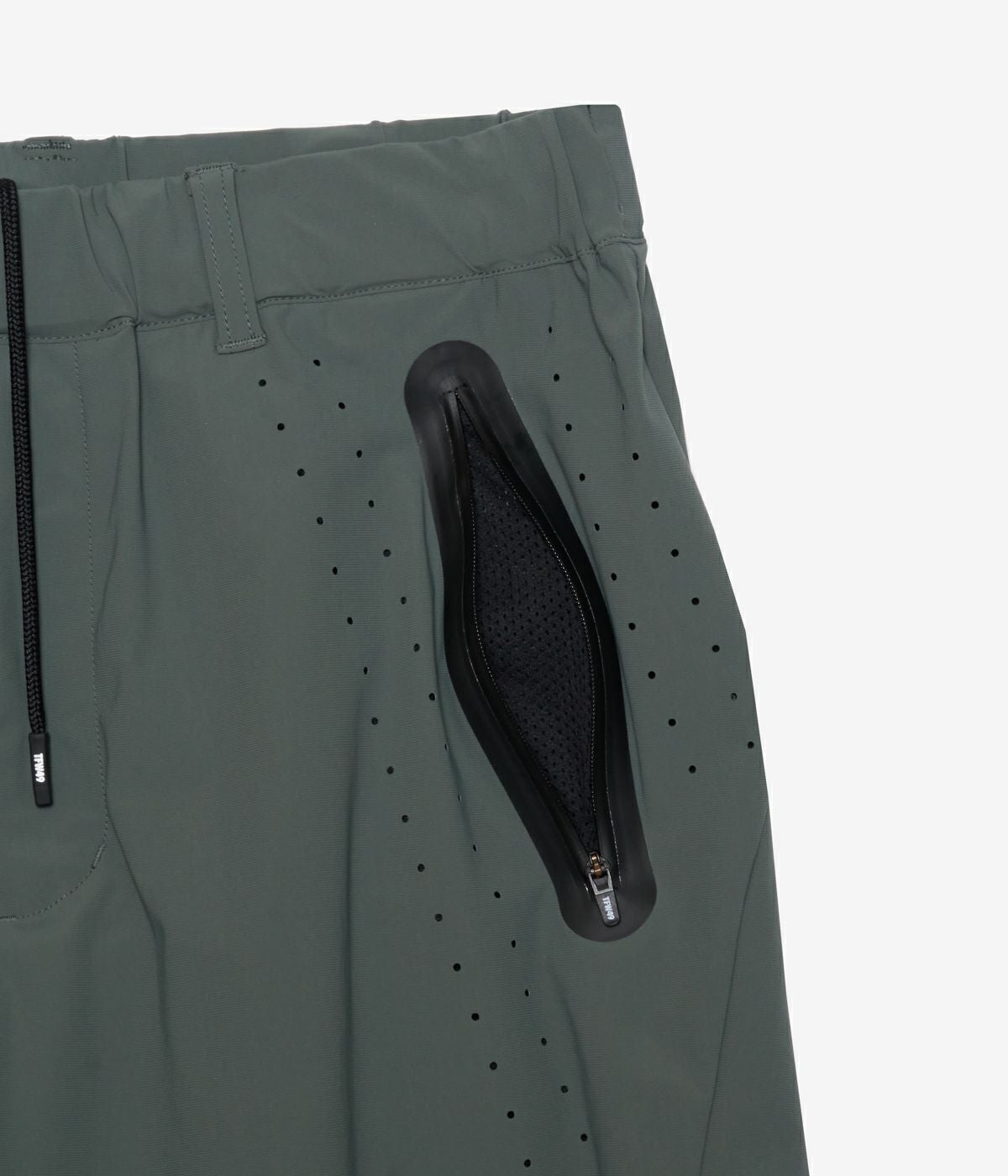 LUXURY TECH SHORTS | TFW49（ティーエフダブリュー）Official EC Store