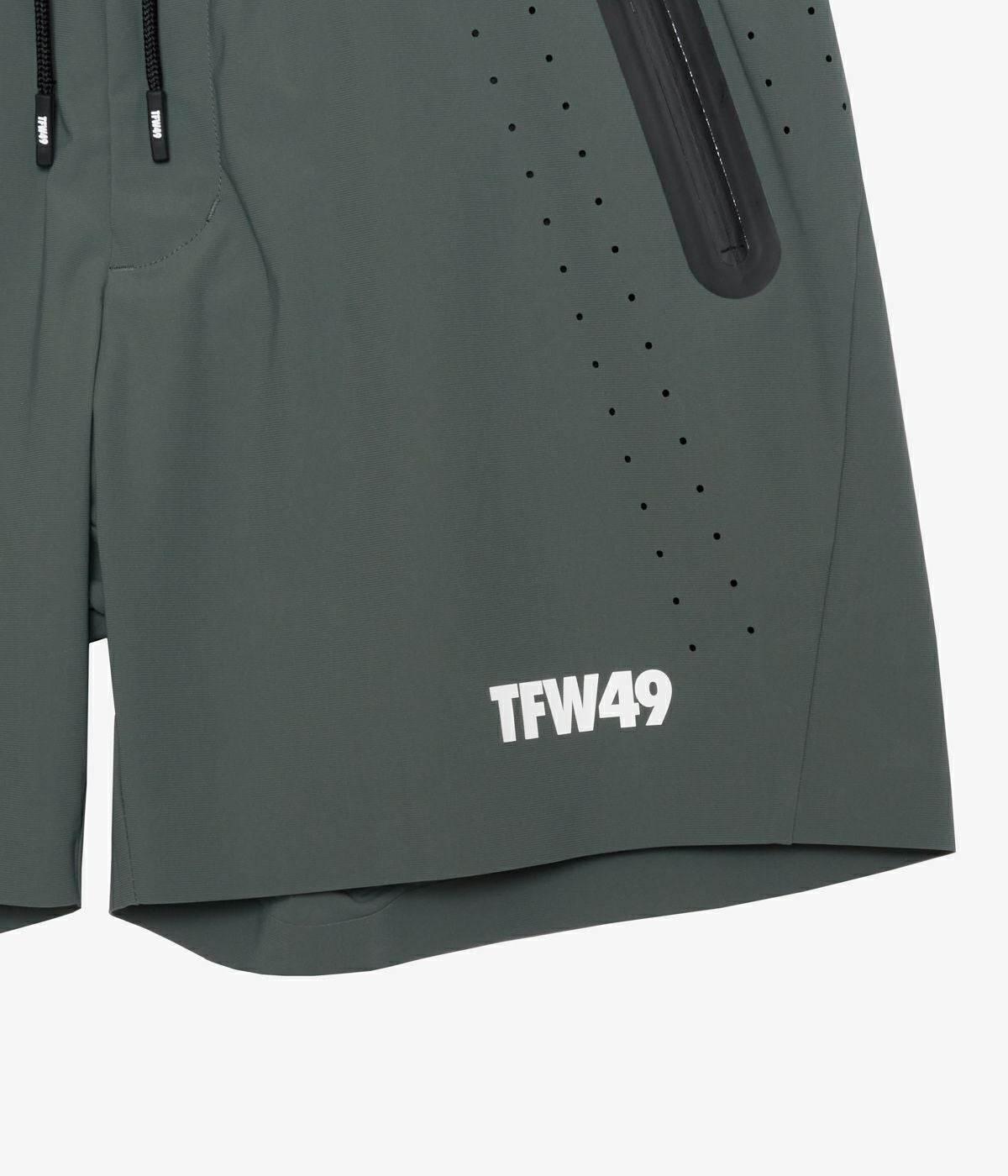 LUXURY TECH SHORTS | TFW49（ティーエフダブリュー）Official EC Store
