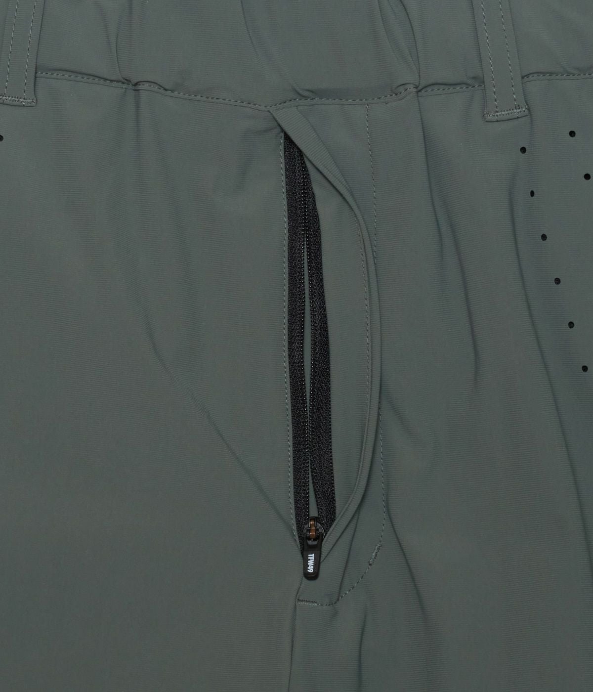 LUXURY TECH SHORTS | TFW49（ティーエフダブリュー）Official EC Store