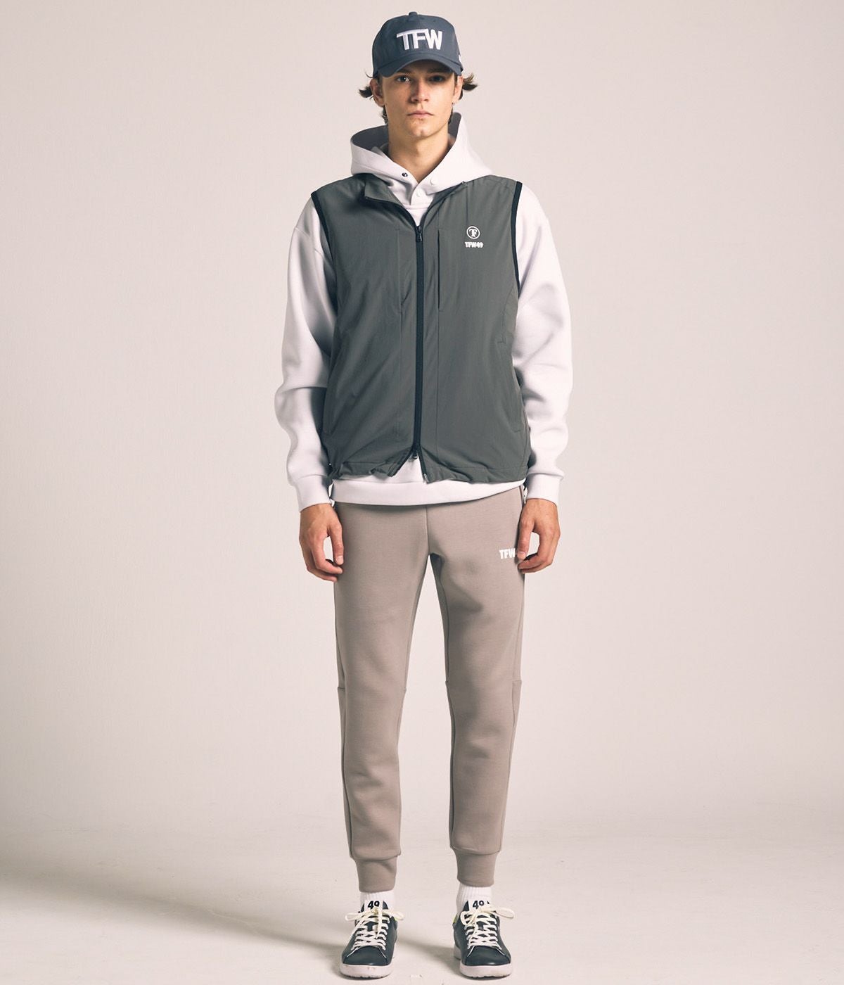 CARDBOARD MATERIAL JOGGER PANTS | TFW49（ティーエフダブリュー