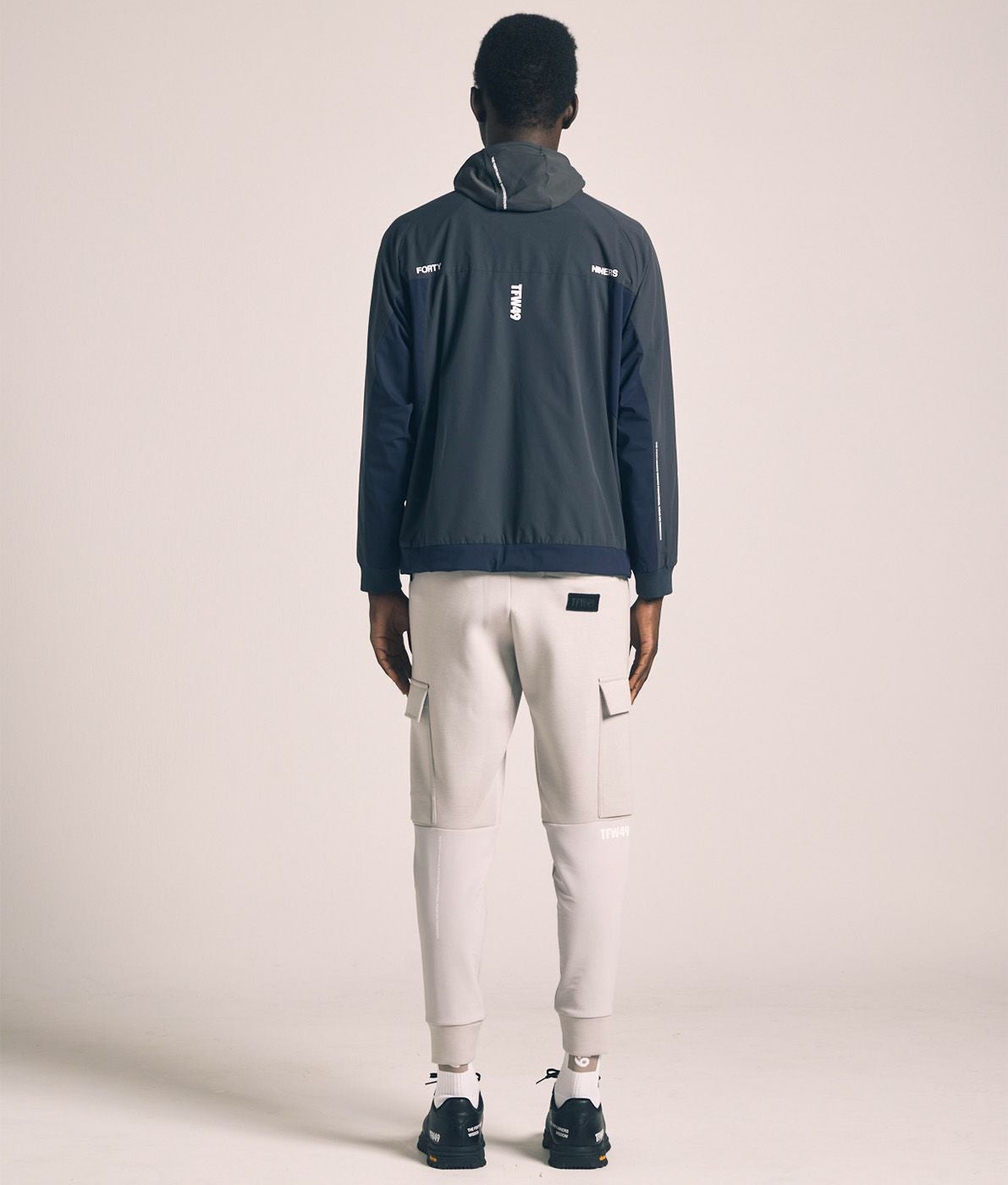 CARDBOARD MATERIAL CARGO PANTS | TFW49（ティーエフダブリュー