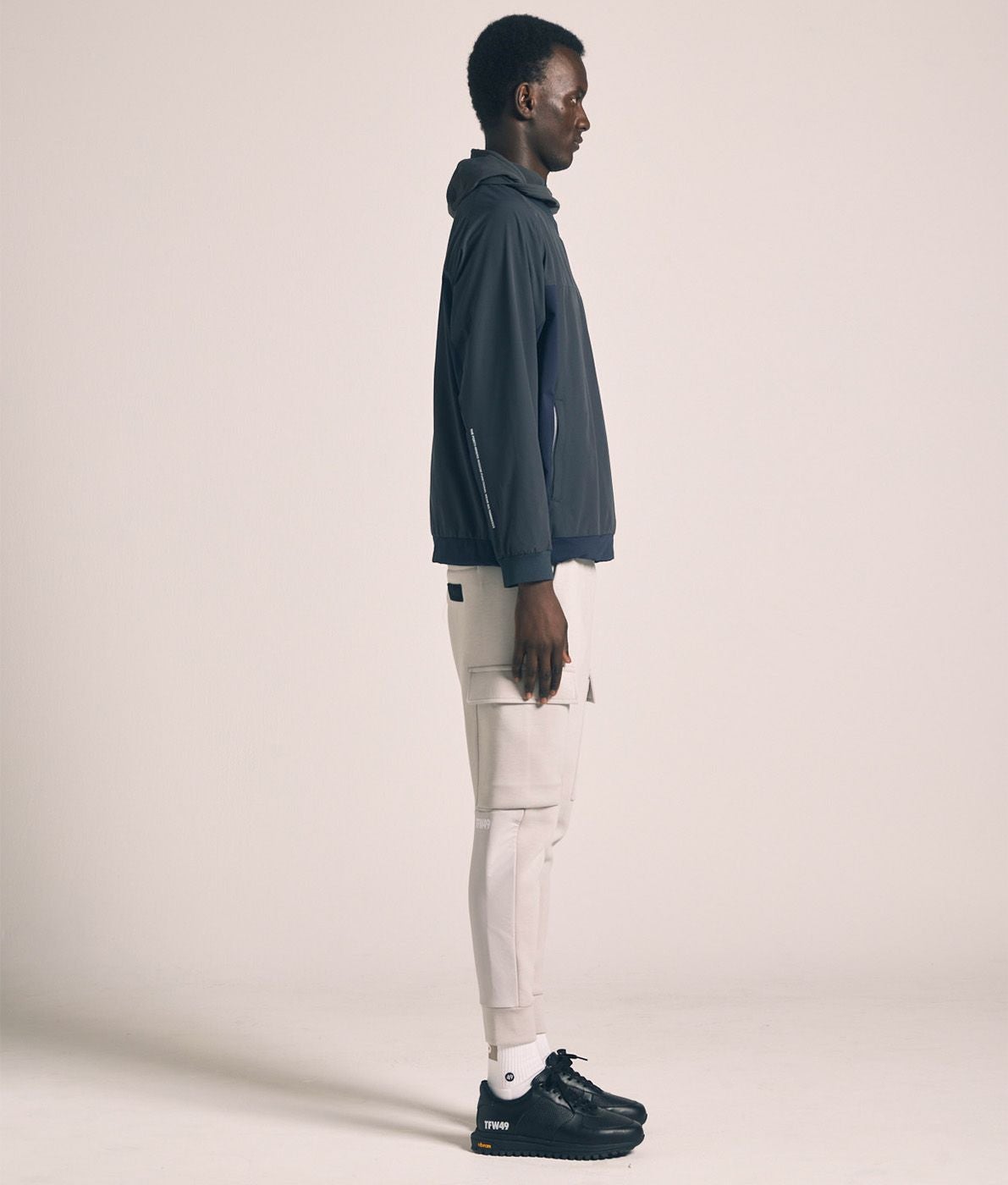 CARDBOARD MATERIAL CARGO PANTS | TFW49（ティーエフダブリュー