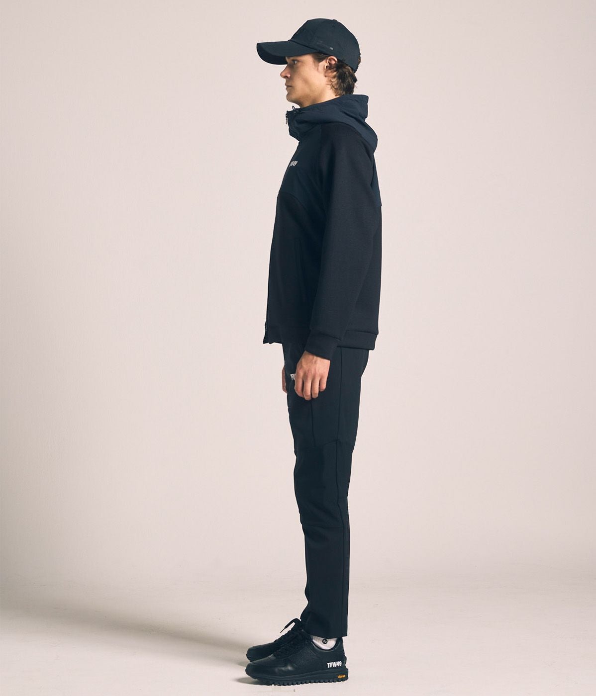CARDBOARD MATERIAL FULL ZIP HOODIE | TFW49（ティーエフダブリュー