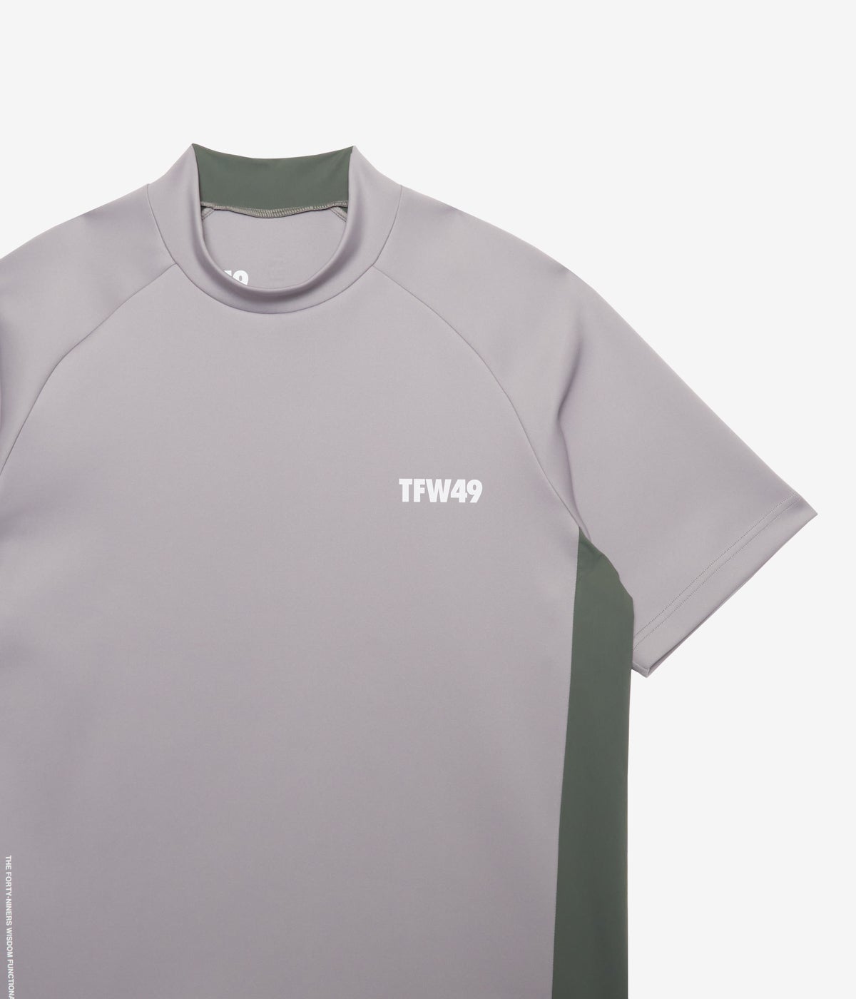 SIDE PANEL SHORT SLEEVE MOCKNECK | TFW49（ティーエフダブリュー