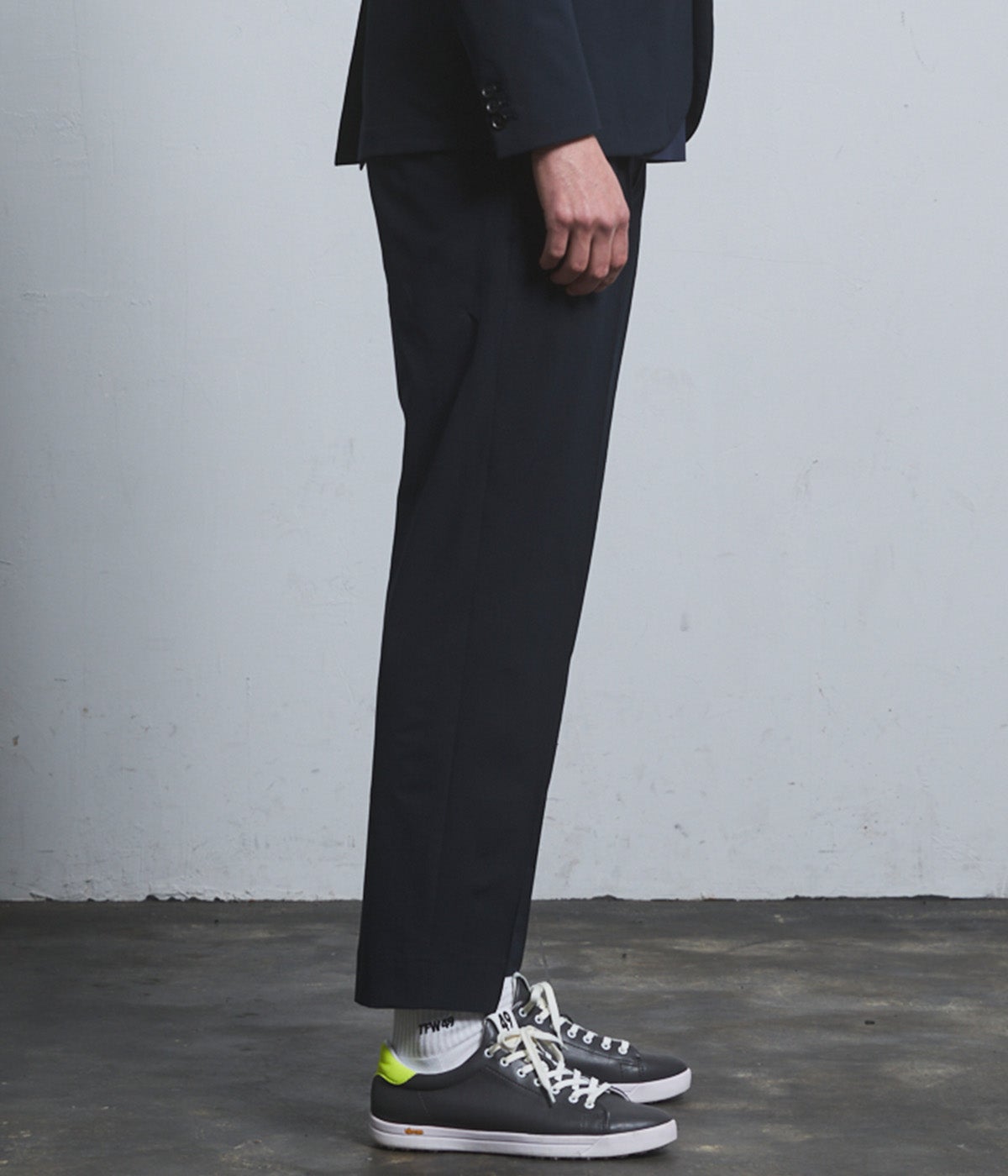 CLEAN 1TUCK SLACKS | TFW49（ティーエフダブリュー）Official EC Store